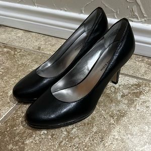 Anne Klein pumps